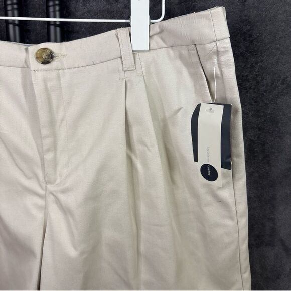Liz Claiborne Plus Size Mid Rise Shorts Size 16 In Light Tan/Sand New With... - Picture 10 of 12